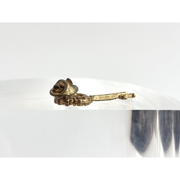 Key Shaped Antique Inspired Gold Toned Vintage Costume Jewelry Brooch - Picture 8 of 9